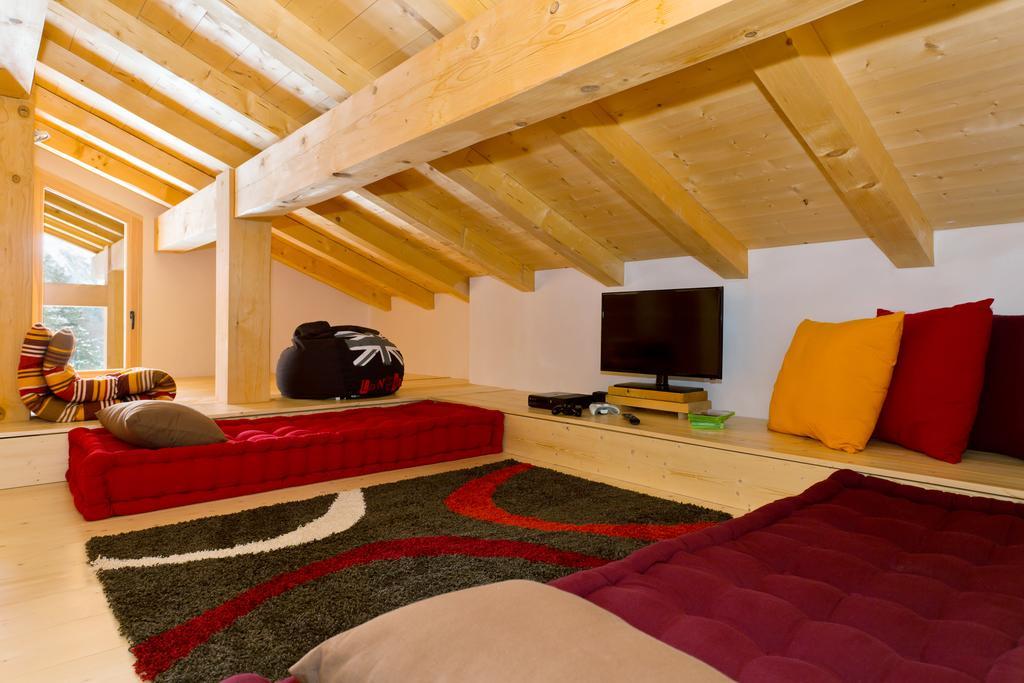 Chalet Isabelle Mountain Lodge 5 Star 5 Bedroom En Suite Sauna Jacuzzi Шамони Номер фото