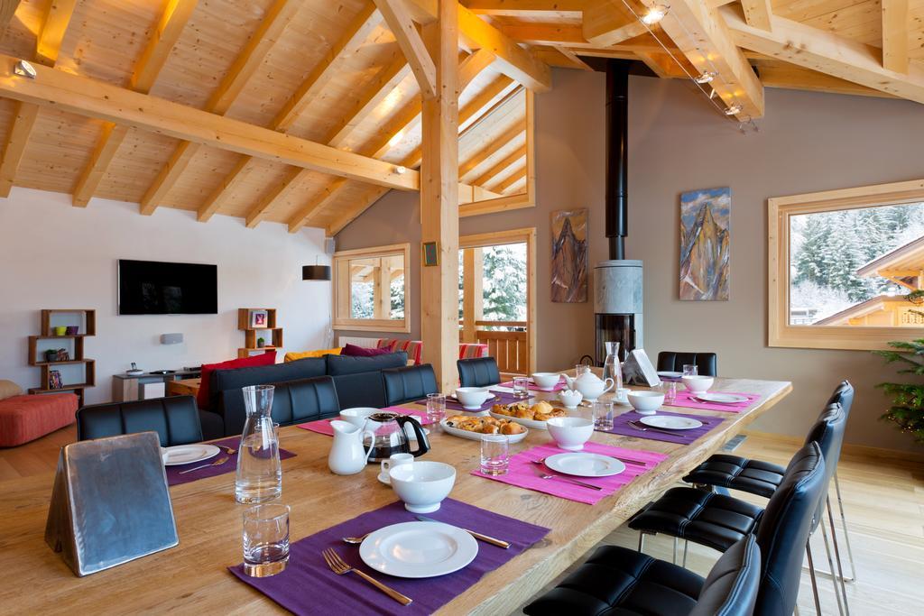 Chalet Isabelle Mountain Lodge 5 Star 5 Bedroom En Suite Sauna Jacuzzi Шамони Номер фото